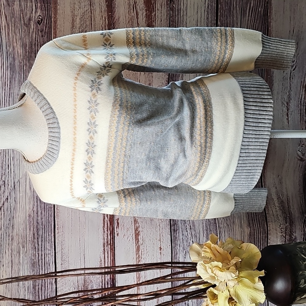 GRAY & WHITE SNOWFLAKE LONG SLEEVE PULLOVER SWEATER CARDIGAN
